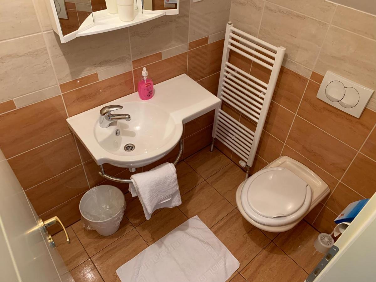 Vinarija Zlatar Hotel Ngoại thất bức ảnh