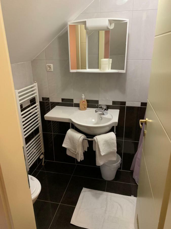 Vinarija Zlatar Hotel Ngoại thất bức ảnh