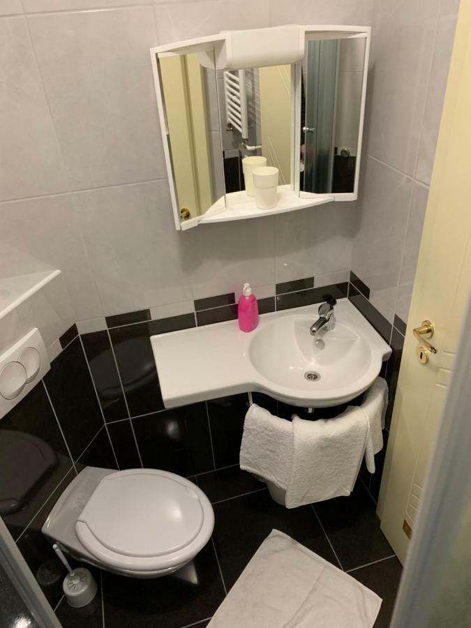 Vinarija Zlatar Hotel Ngoại thất bức ảnh
