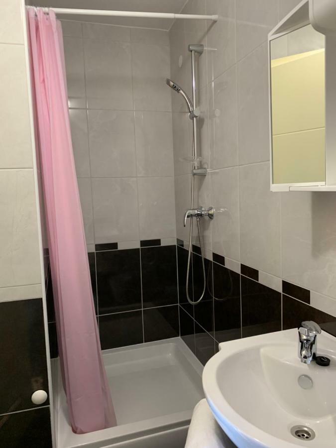 Vinarija Zlatar Hotel Ngoại thất bức ảnh